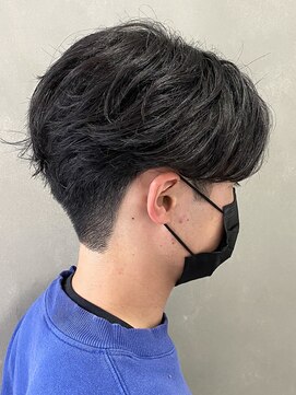 エルマーク 天王寺(L-MARK) センターパートニュアンスパーマ韓国カルマパーマコンマヘア