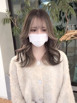 ジゼラ(GISELA) フェイスフレーミング インナーカラー レイヤーカット