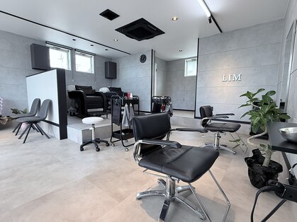 リム(LIM)の写真