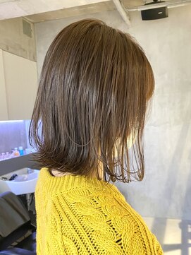 エリマバイフィフス 調布(elima by fifth) 調布イルミナカラーレイヤーボブウルフショートカットベージュ