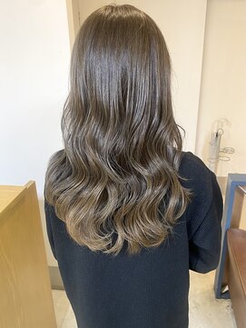 ヘアアンドメイクフリッシュ(HAIR&MAKE FRISCH) ハッシュカット　ヨシン盛り