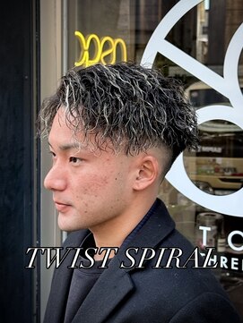 トップバイスリーナイン(TOP by THREE NINE) ツイストスパイラルパーマ