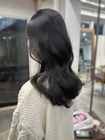 エル バイ ホーム(L by HOME)&nbsp;透けるグレー シルキーグレー くびれレイヤーカット