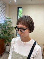 シフト(SHEEFT)&nbsp;大人可愛い耳だしショート丸みショート大人ボブ小顔カット