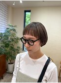 大人可愛い耳だしショート丸みショート大人ボブ小顔カット