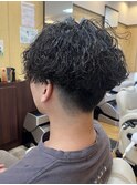 スパイラルパーマ　メンズパーマ　刈り上げ