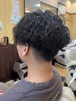 マキシム ナカイ(MAXIM NAKAI)&nbsp;スパイラルパーマ　メンズパーマ　刈り上げ