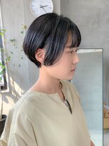 テトヘアー(teto hair) ショートボブ、前下がりショート、黒髪、スリーク