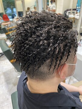 ラルマミット(lalma mit) 【原宿】スパイラルアフロ　【針金パーマ】