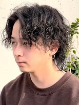 フェザーカット波巻きツイストスパイラルマッシュウルフパーマ