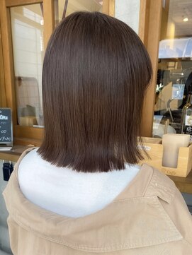 スクレ(s:;cre) 大人可愛い切りっぱなしボブ柔らかベージュ”