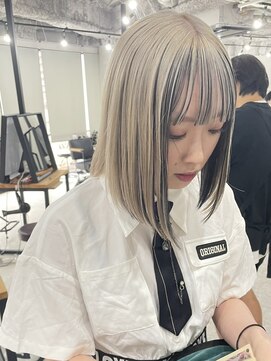 イリ 大阪(ili) 山田『ホワイトブロンド×ブラック』