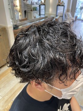 ネオリーブエム(Neolive em;) メンズパーマ×波パーマ