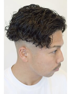 イルクリッパー 福生(ILL CRIPPER) ツイストスパイラルスキンフェード