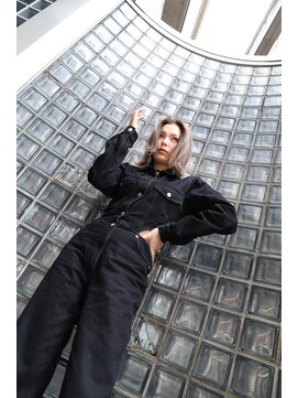 ボラトゥ(Bora two) 外ハネ×ダークグレージュ