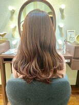 エルサフィロ ヨドヤバシ(el zafiro yodoyabashi)&nbsp;くびレイヤー前髪ピンク小顔薄めバングカット20代30代40代50代