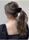顔周りレイヤーカットくびれヘアミルクティーベージュカラー