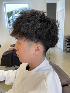 ルシードスタイルビーシャイン(LUCIDO STYLE B SHINE) 豊橋ビーシャイン★ツイスパ×ナチュラルフェード