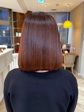 ユーシャンボール(U-CHAMBORD) 艶めく髪のミディ【寝屋川/髪質改善/白髪ぼかし】