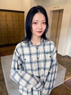 ヘアーアイスカルテット(HAIR ICI QUARTET) ブルーアッシュグレージュショートカットミニウルフ