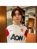 オーパスバイアンブルリュクス 池袋(Opus by ambleluxe)&nbsp;センターパート/ミディアムウルフ/ダブルカラー