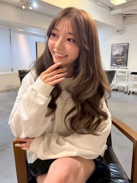 ビーチ(BEACH) ◎ミディアムレイヤーカット 似合わせカット 大人ガーリ- 韓国