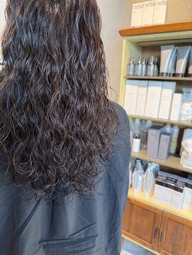 ヌル ヘア デザイン(nullus hair desigh) 【nullus】ロングウェーブパーマ＋艶ブラウン
