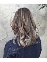 シェリール(Cherir)&nbsp;アッシュグレーのグラデーション