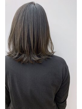 ナンバー ジェミカ 札幌(N° jemica) 大人かわいいエギョモリ ミルクティーブラウン ひし形シルエット