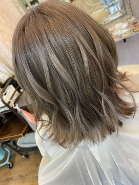 ハグエヴェック(HUG AVEC) シルキーベージュ