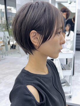 ビューブルー 亀戸錦糸町(VIEW BLUE) 美髪シアーカラーピンクブラウンショートカット切りっぱなしボブ