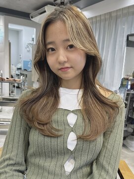 ツキ 横浜店(tuki) レイヤーカット×ハイライト