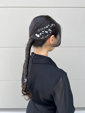 アム(am) ローポニーアレンジ