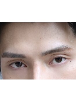 アイブロウメニュー導入!!(カット/メイク/WAX)印象を左右する眉*できるメンズは細部までこだわる[相模大野]