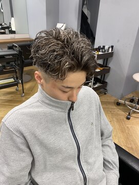 アレス バイ シカ 神戸三宮元町店(ALLES by Cica) ハイライトアップバング