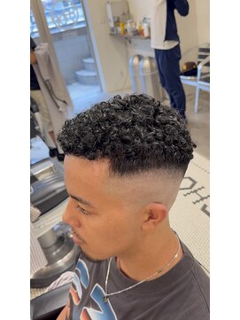 ザチョップショップ キチジョウジ(THE CHOP SHOP KICHIJOJI) メンズサロン　メンズヘア　スキンフェード　針金パーマ