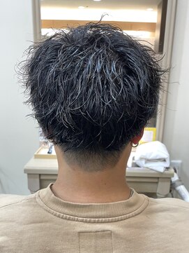 アルターリール(aL ter Rire) フェザーパーマ/サーフカール/刈り上げセンターパート/中村郁未