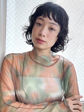 デザインパーマミディアム暗髪