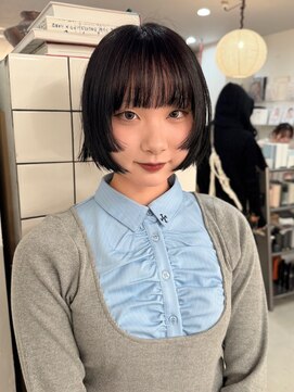 カルテ(QUARTE) ワンカラー 暗染め ボブ