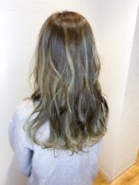 ヘアーアンドスパ フラップス(FLAPS) ハイライトグラデーション×ウェーブ巻き