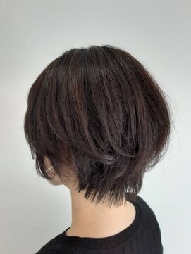 アリー(Ari-) ゆるふわショートボブ