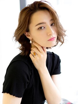 ラフィス ヘアー グランド 金山店(La fith hair grand) 【La fith】 かき上げバング×ミディアム
