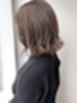 ネイヴィル オモテサンドウ(navile omotesando) ブリーチ無しミルクティーベージュ