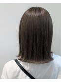 外ハネ切りっぱなしボブ
