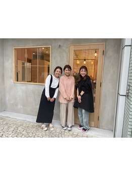 【川西能勢口駅から徒歩5分】女性Stylistのみの空間で髪のお悩みも相談しやすい◎お気軽にご来店下さい♪