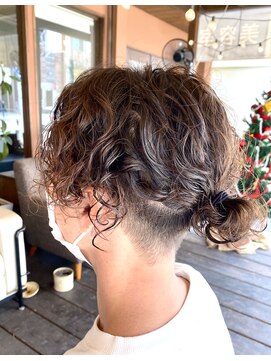 ココカラヘアー ニコ(cococara hair nico) マンバン/メンズパーマ/刈り上げ/メンズカット/波巻きパーマ