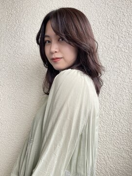 エクリボンヌ(equri bonne) 水素カラー×くびれミディ