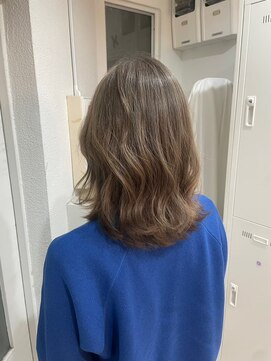 ナンバー ユアイロ 川崎(N° uairo) 【池田】大人かわいい/エギョモリ/グレージュ/ひし形シルエット