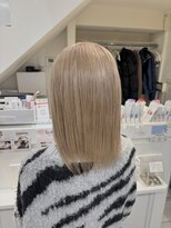 ネオリーブカフ 鶴ヶ峰店(Neolive caff)&nbsp;ダブルカラー　ペールグレージュ　ミルクティーカラー