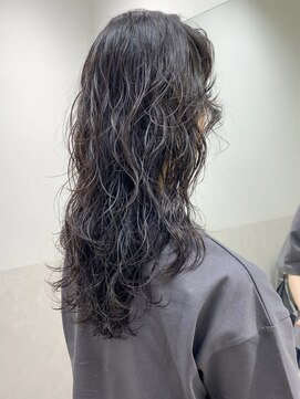 サロウィン 那覇店(SALOWIN) 黒髪ロングパーマ